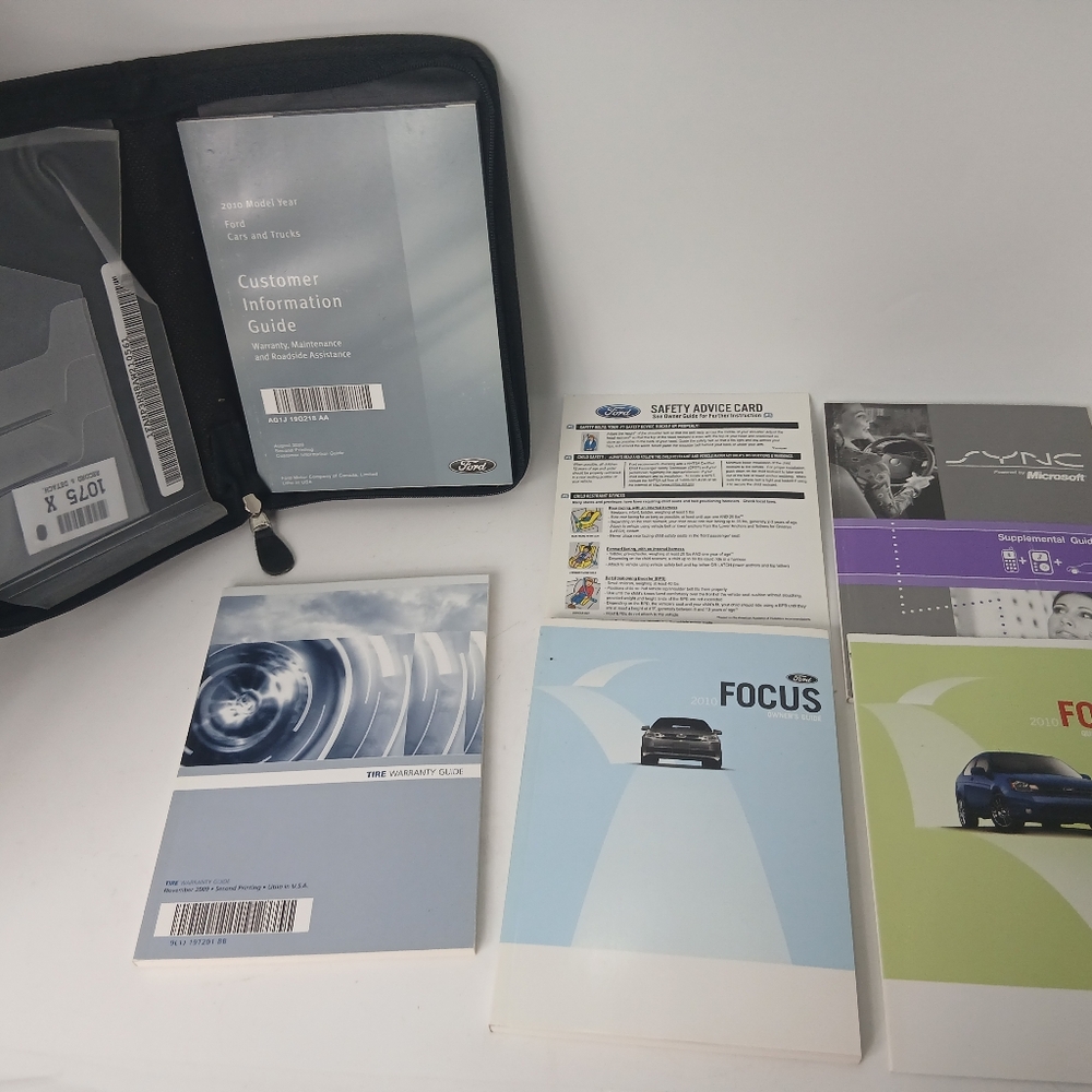 2010 Ford Focus Car Manuals Set with Case